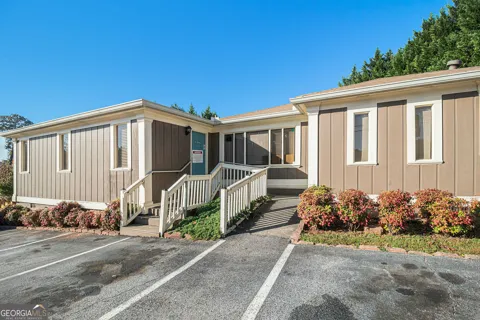 4537 Covington HWY