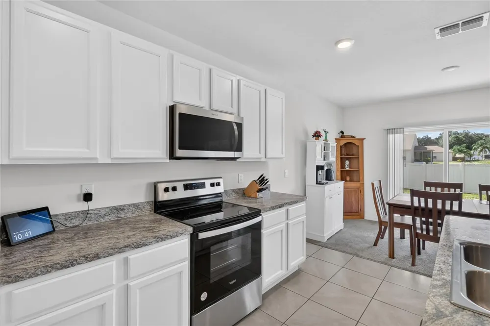 787 AUBURN GROVE CT. Auburndale, FL 33823