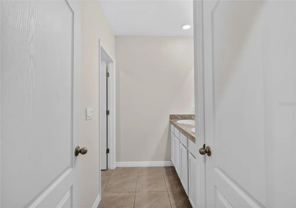 787 AUBURN GROVE CT. Auburndale, FL 33823