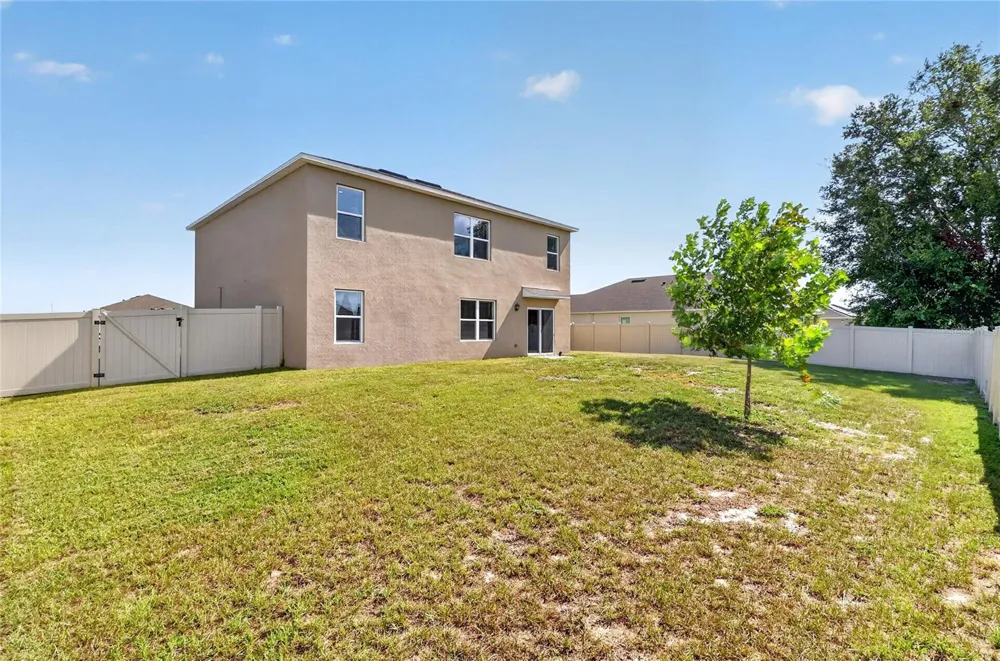 787 AUBURN GROVE CT. Auburndale, FL 33823