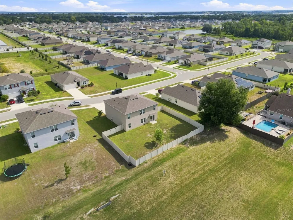 787 AUBURN GROVE CT. Auburndale, FL 33823