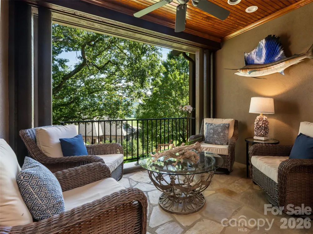 16 Village Oak Drive Arden, NC 28704