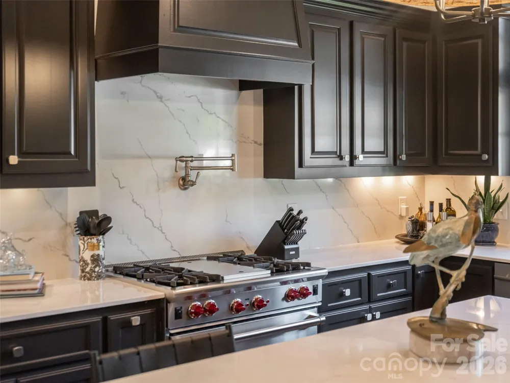 16 Village Oak Drive Arden, NC 28704