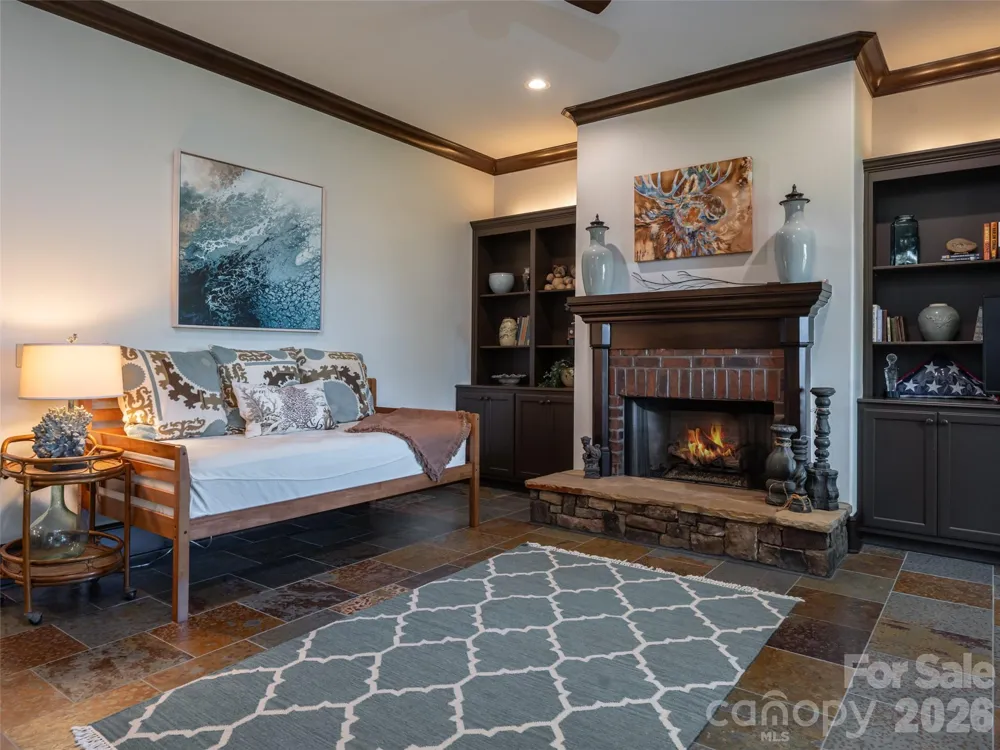 16 Village Oak Drive Arden, NC 28704