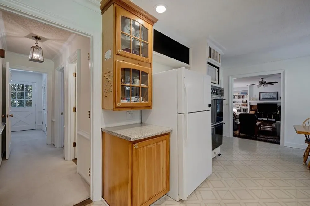 940 Hunterhill Drive Roswell, GA 30075