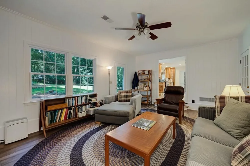 940 Hunterhill Drive Roswell, GA 30075
