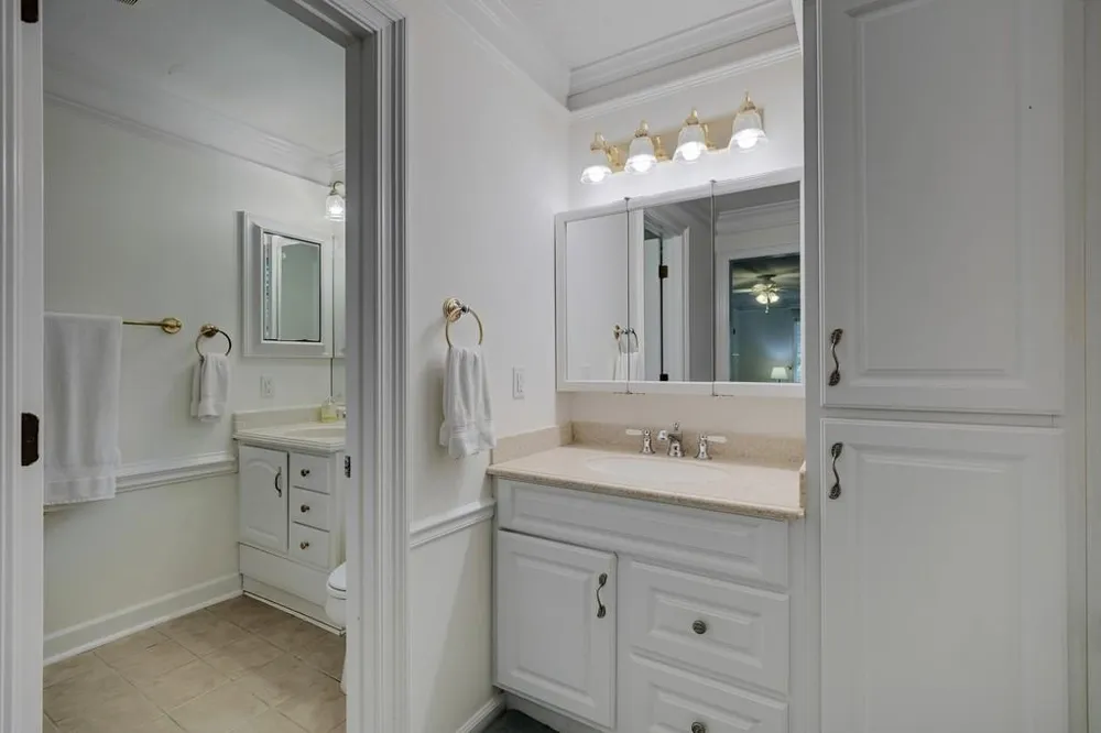 940 Hunterhill Drive Roswell, GA 30075