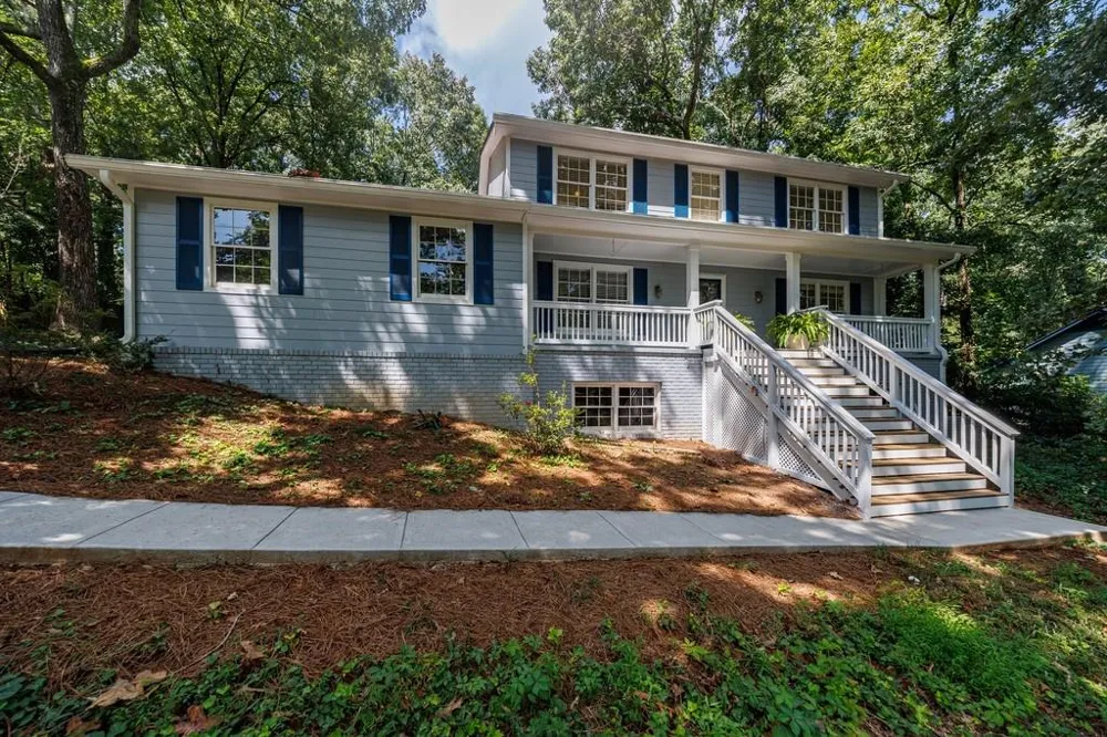 940 Hunterhill Drive Roswell, GA 30075