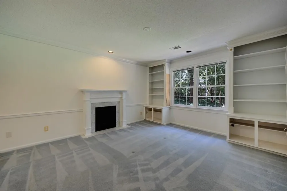 940 Hunterhill Drive Roswell, GA 30075