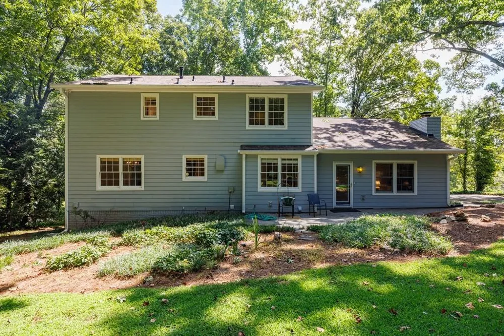 940 Hunterhill Drive Roswell, GA 30075