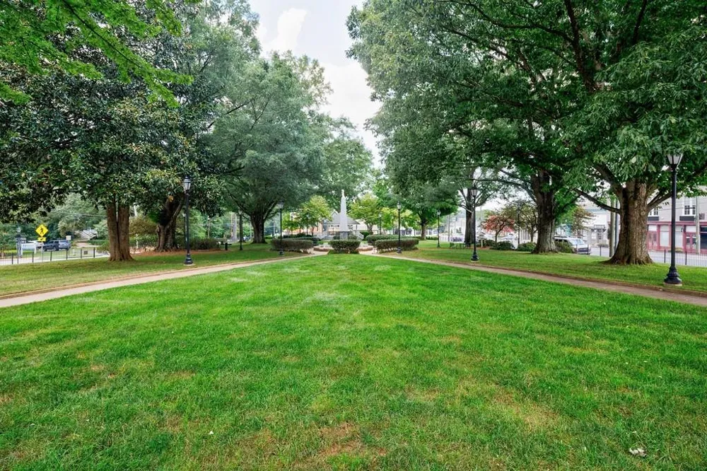 940 Hunterhill Drive Roswell, GA 30075