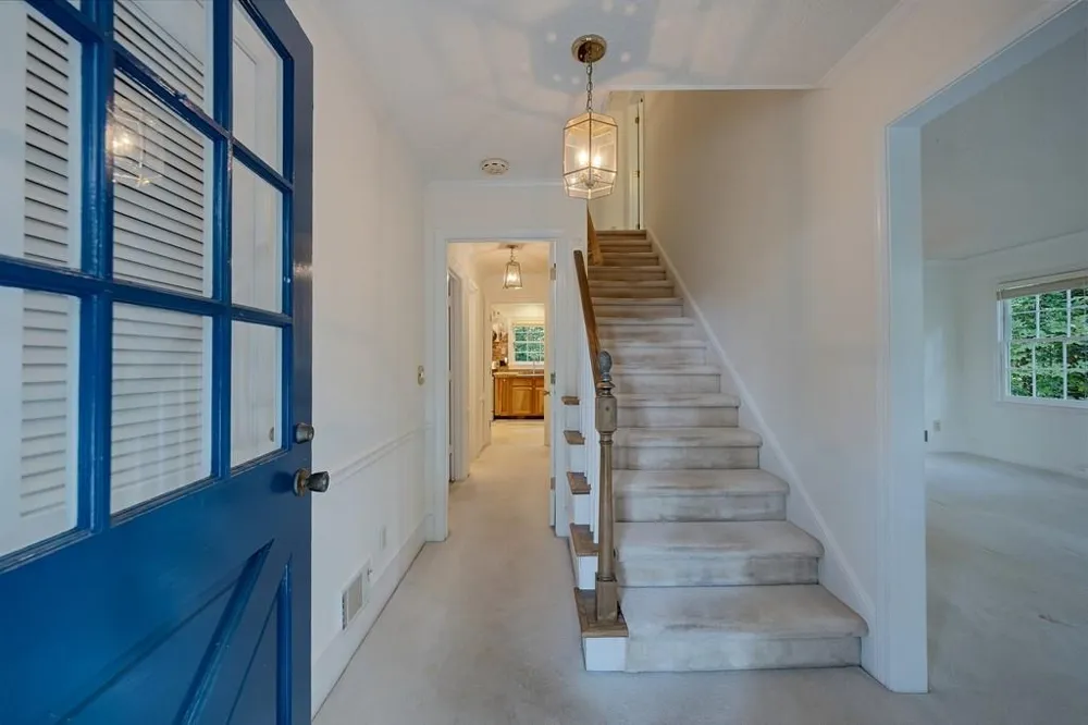940 Hunterhill Drive Roswell, GA 30075