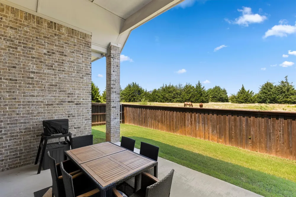 2825 Shane Drive Midlothian, TX 76065