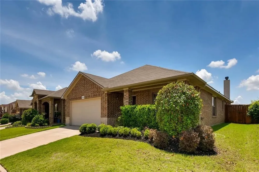 3401 Buckthorn Lane Denton, TX 76226
