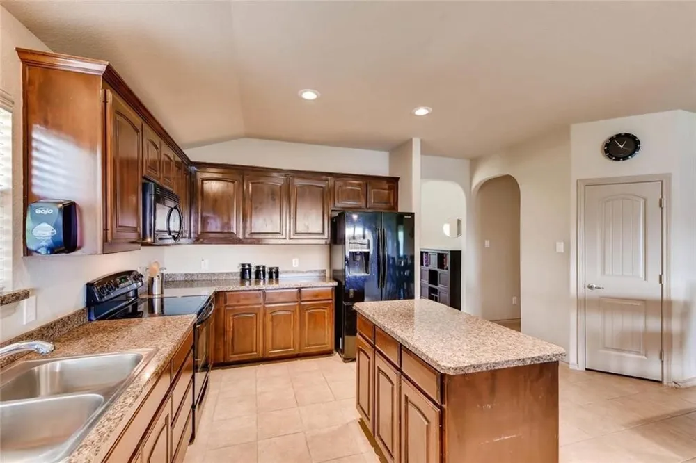 3401 Buckthorn Lane Denton, TX 76226
