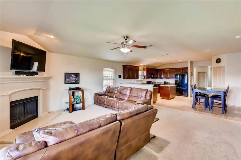 3401 Buckthorn Lane Denton, TX 76226
