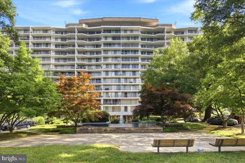 3333 UNIVERSITY BOULEVARD W #704