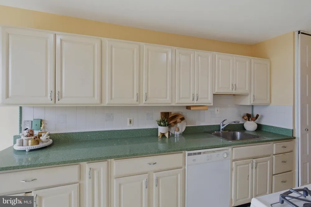 3333 UNIVERSITY BOULEVARD W #704 Kensington, MD 20895