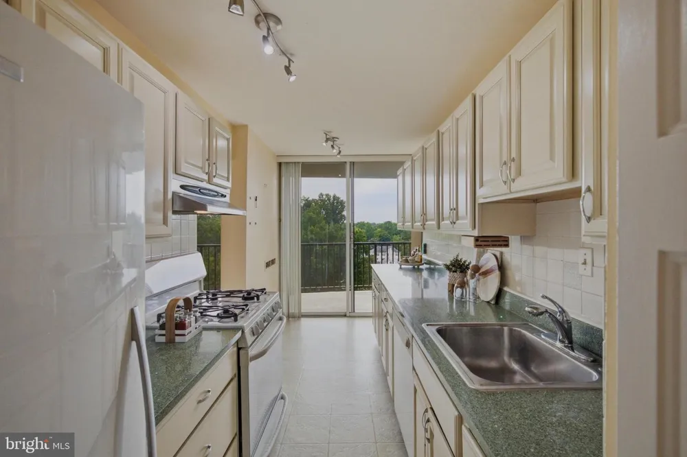 3333 UNIVERSITY BOULEVARD W #704 Kensington, MD 20895