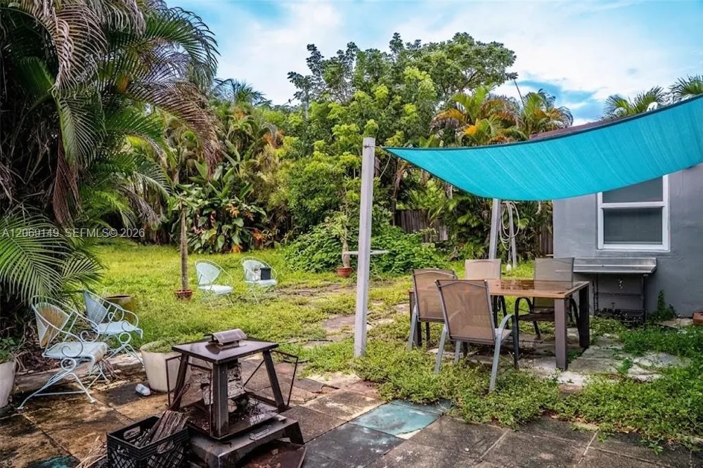 2842 Jackson St Hollywood, FL 33020