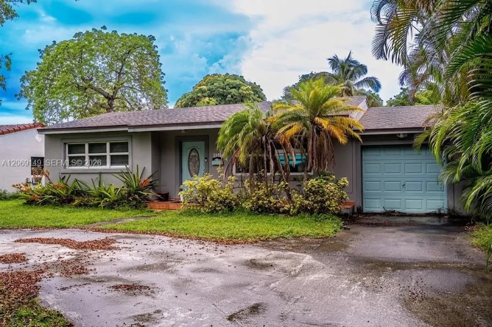 2842 Jackson St Hollywood, FL 33020