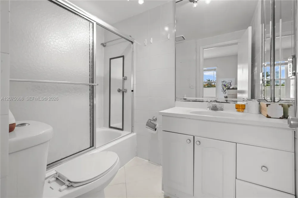 802 Euclid Ave #305 Miami Beach, FL 33139