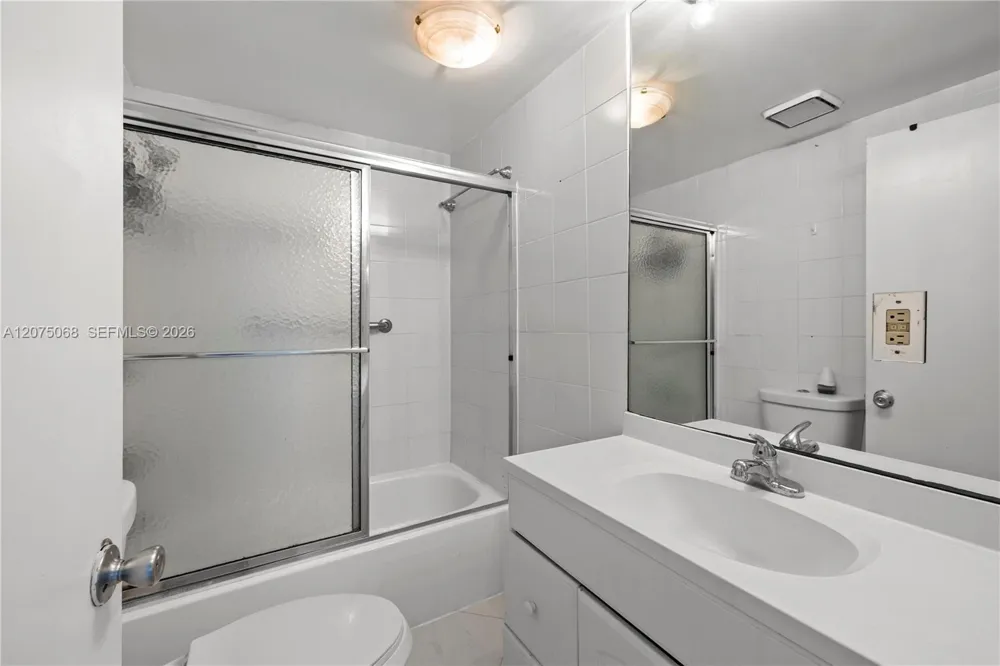 802 Euclid Ave #305 Miami Beach, FL 33139