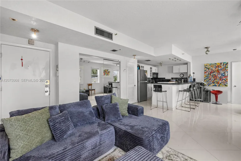 802 Euclid Ave #305 Miami Beach, FL 33139
