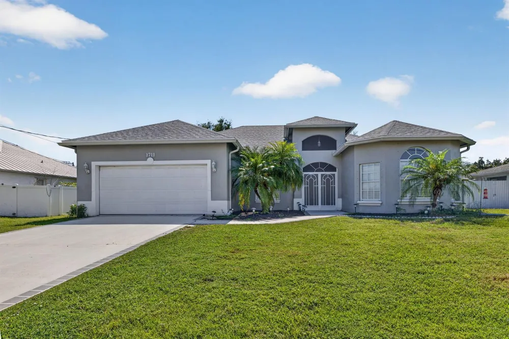 1711 SE Fairfield Street Port St. Lucie, FL 34983