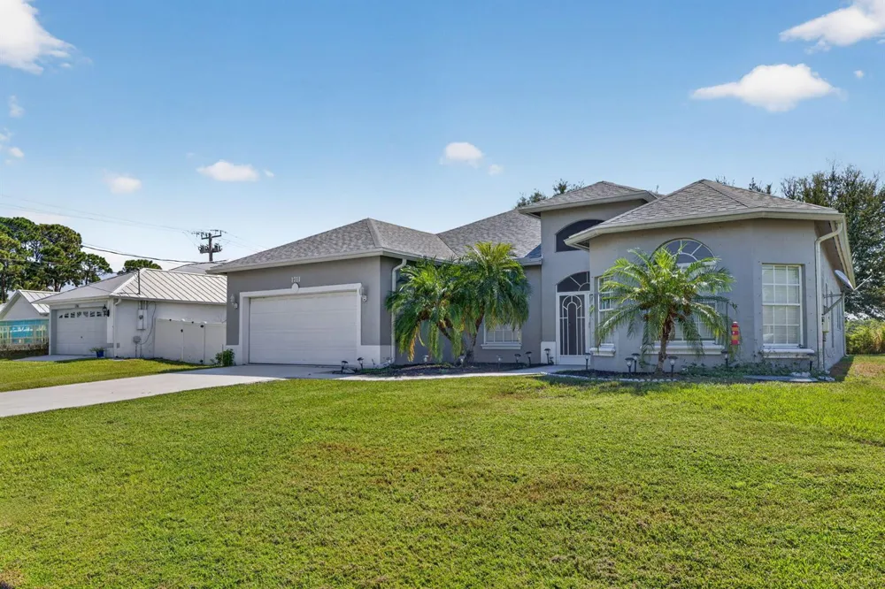 1711 SE Fairfield Street Port St. Lucie, FL 34983