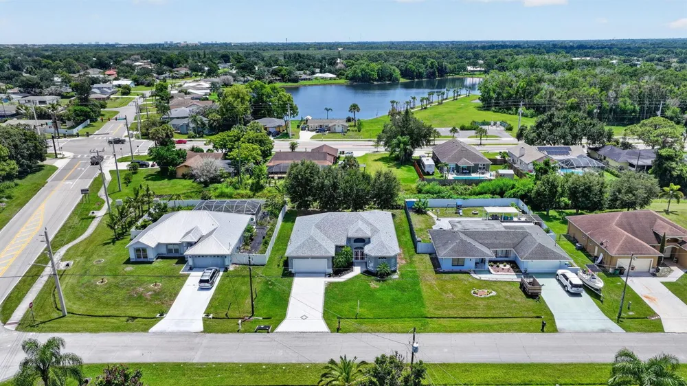 1711 SE Fairfield Street Port St. Lucie, FL 34983