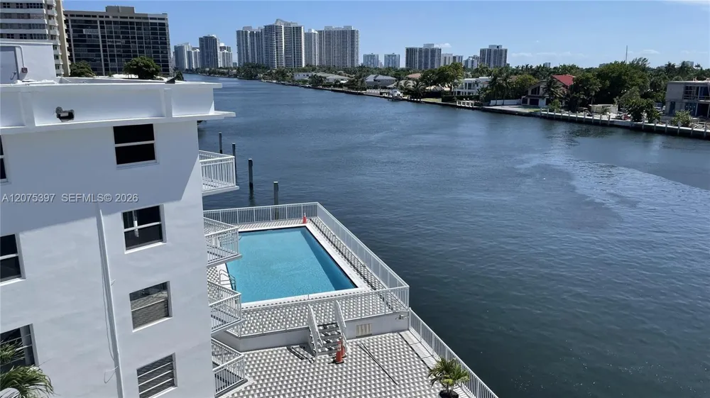 1913 S Ocean Dr #419 Hallandale Beach, FL 33009