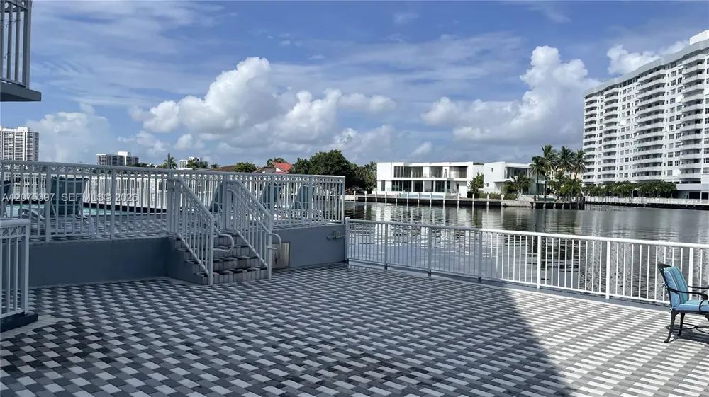 1913 S Ocean Dr #419 Hallandale Beach, FL 33009