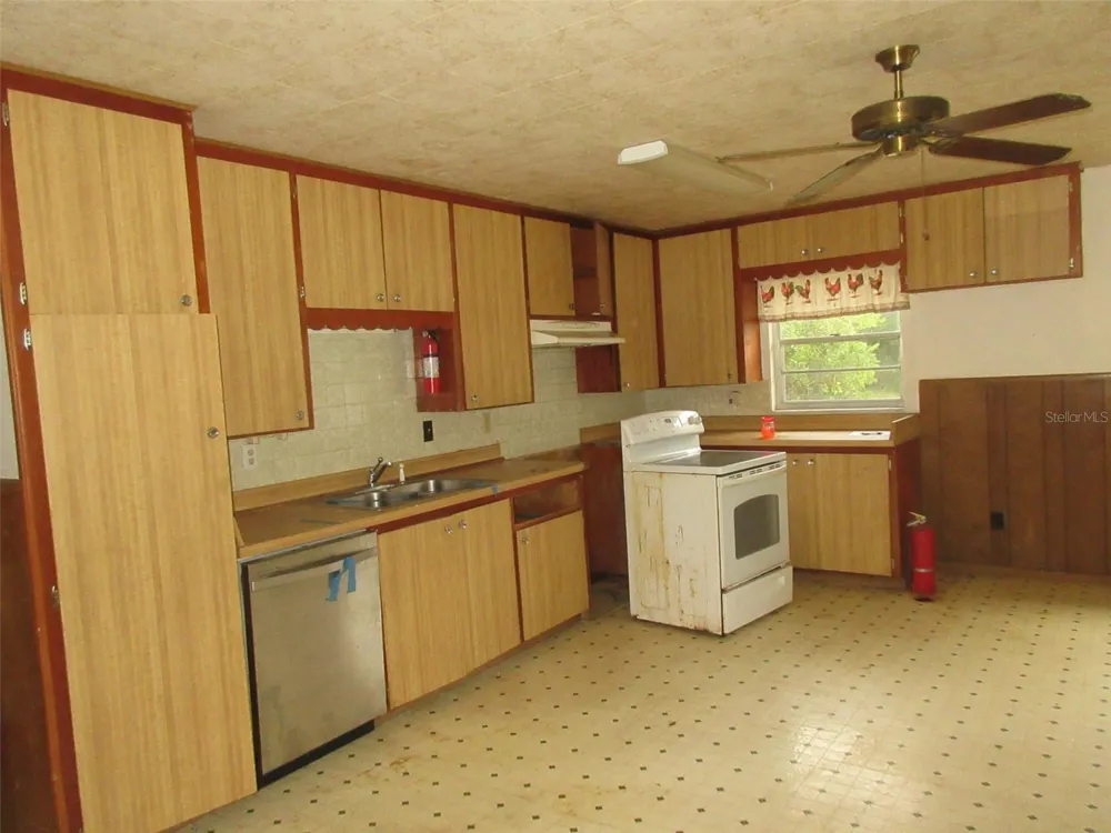 11639 HUGGINS STREET Leesburg, FL 34788