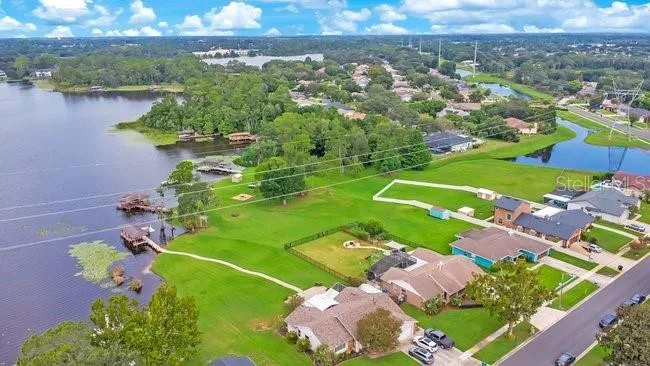4512 BRIDGEWATER DRIVE Orlando, FL 32817