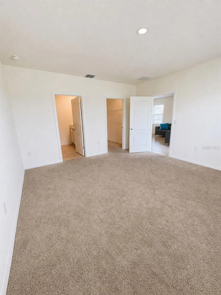3648 SUNGROVE CIRCLE Sanford, FL 32771