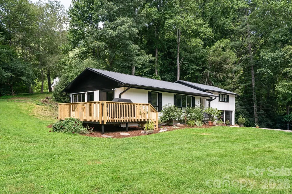 360 Pinners Cove Road Asheville, NC 28803