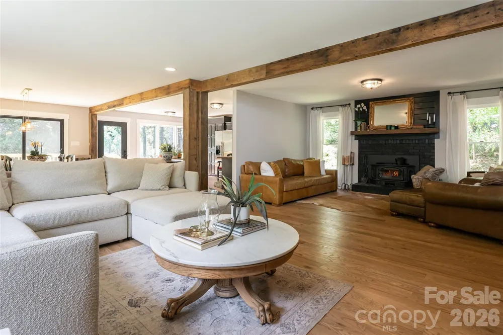 360 Pinners Cove Road Asheville, NC 28803
