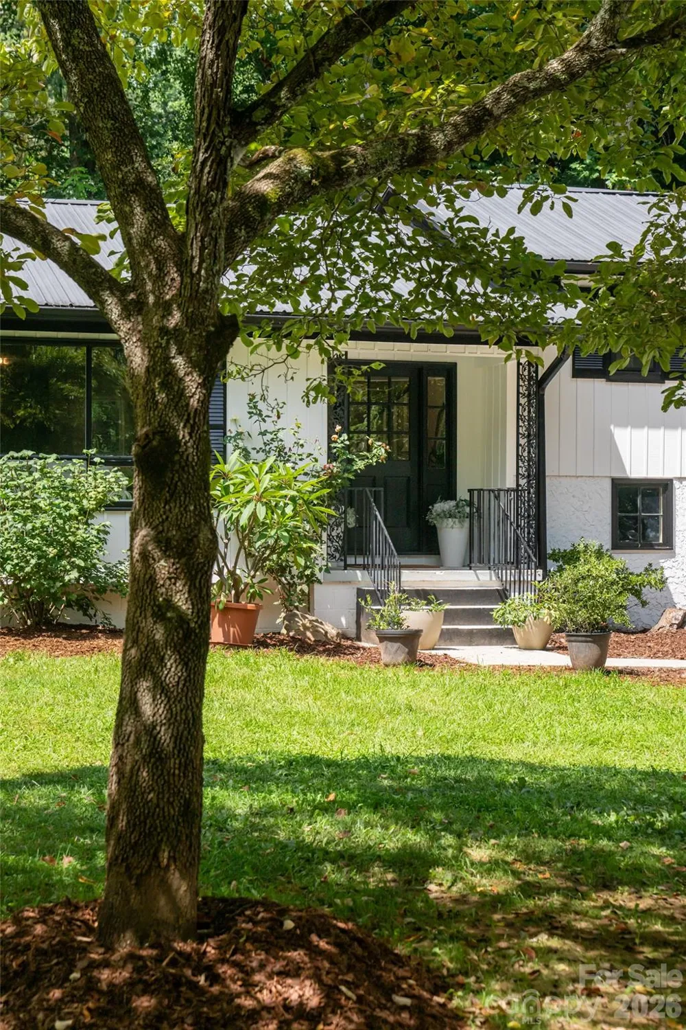 360 Pinners Cove Road Asheville, NC 28803