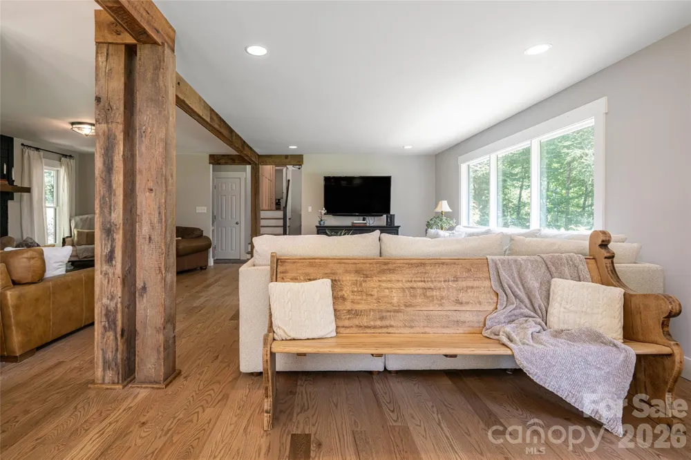360 Pinners Cove Road Asheville, NC 28803