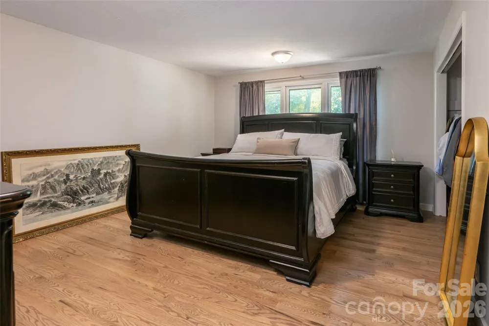 360 Pinners Cove Road Asheville, NC 28803