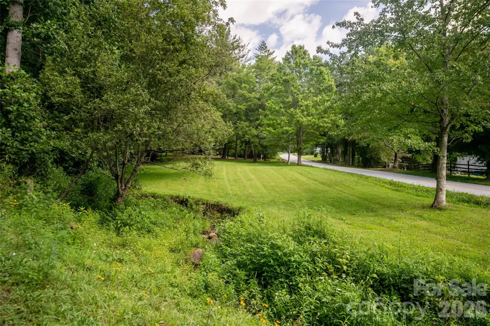 360 Pinners Cove Road Asheville, NC 28803