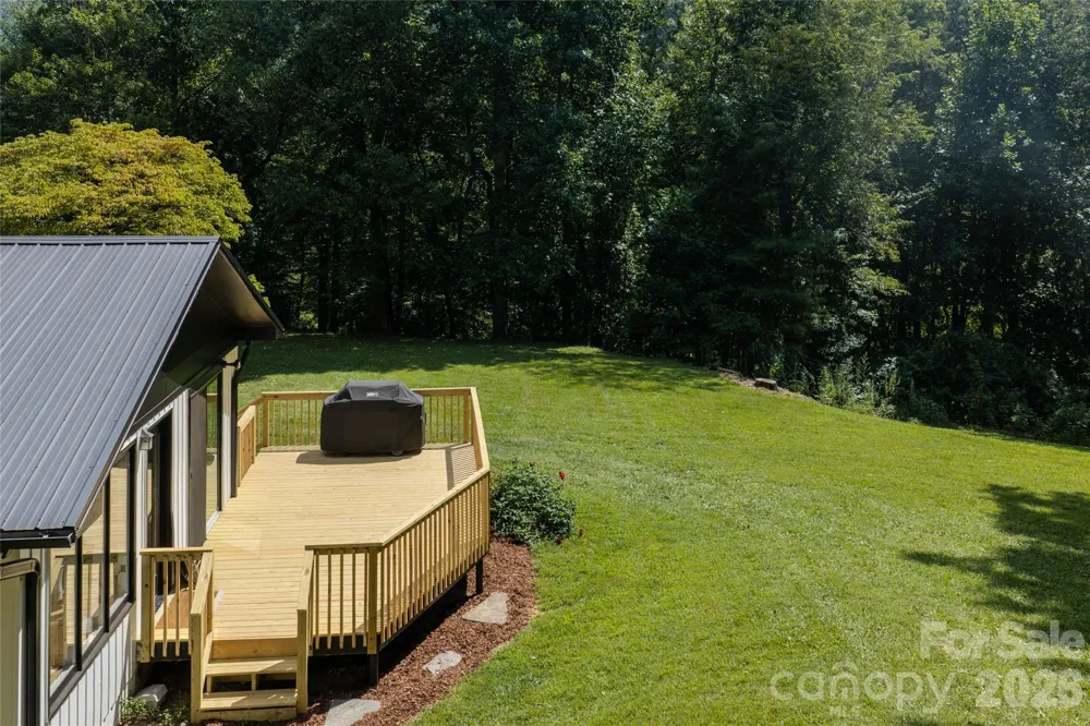 360 Pinners Cove Road Asheville, NC 28803