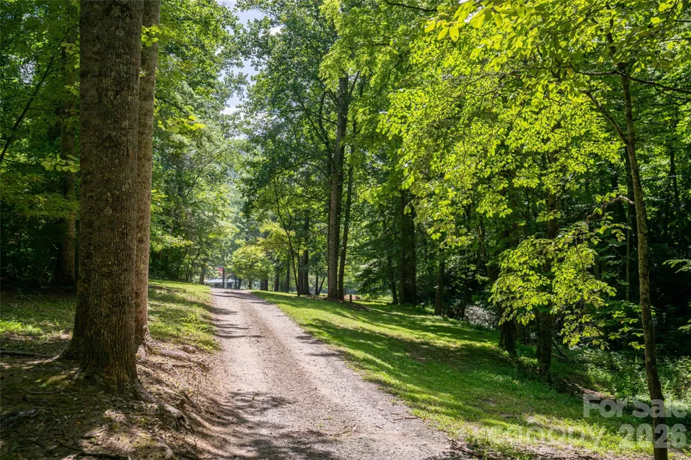 360 Pinners Cove Road Asheville, NC 28803