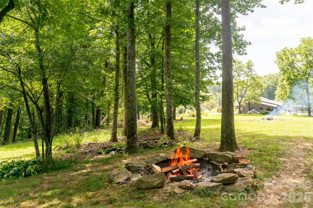 360 Pinners Cove Road Asheville, NC 28803