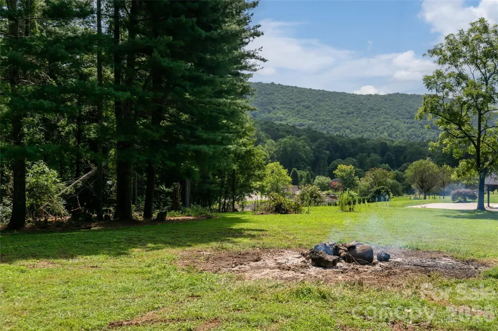360 Pinners Cove Road Asheville, NC 28803