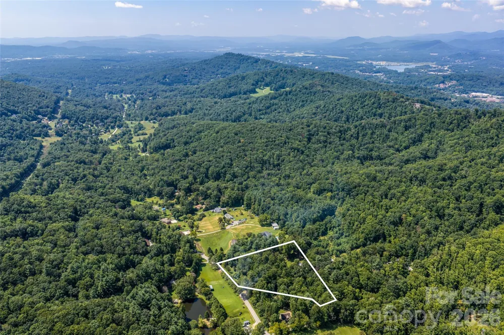 360 Pinners Cove Road Asheville, NC 28803