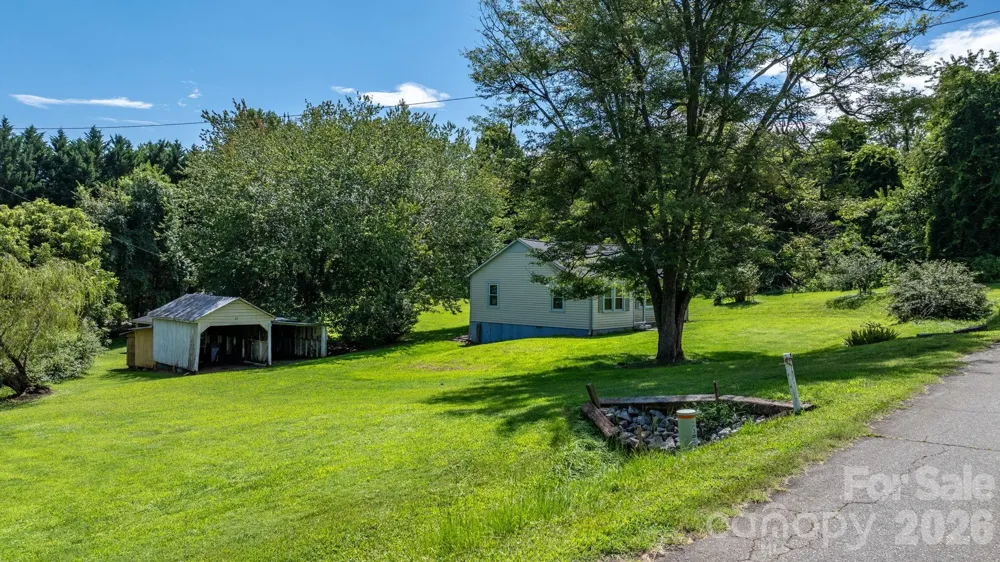 2656 Barrier Loop Morganton, NC 28655