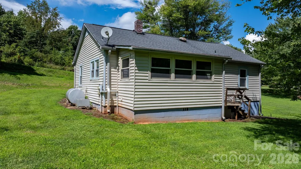 2656 Barrier Loop Morganton, NC 28655