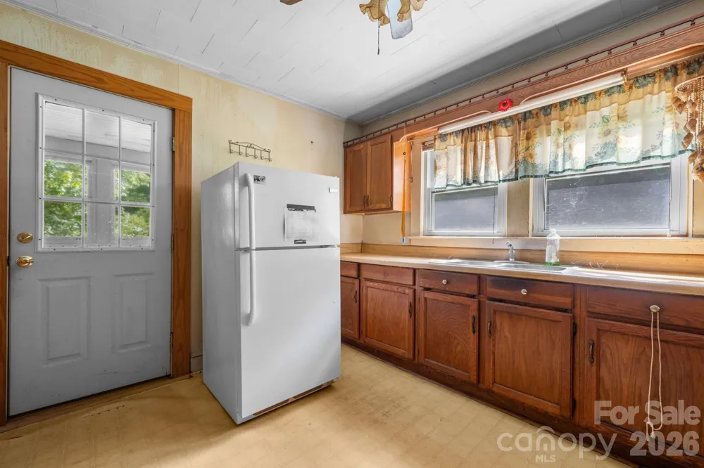 2656 Barrier Loop Morganton, NC 28655